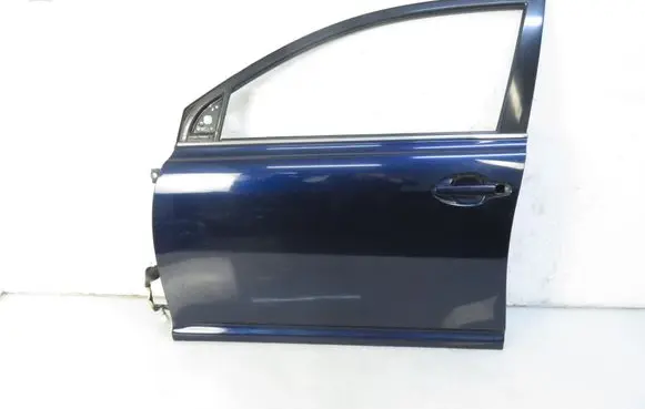 Toyota Avensis T250 Front door 