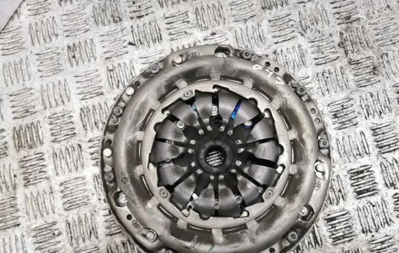 Nissan Qashqai J12 Clutch set kit 302103464R