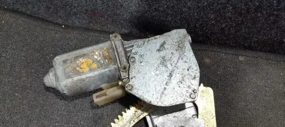 Ford Scorpio Front door window regulator motor