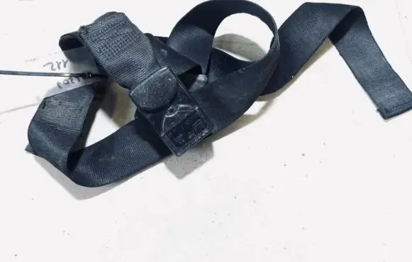 Middle seatbelt (rear)