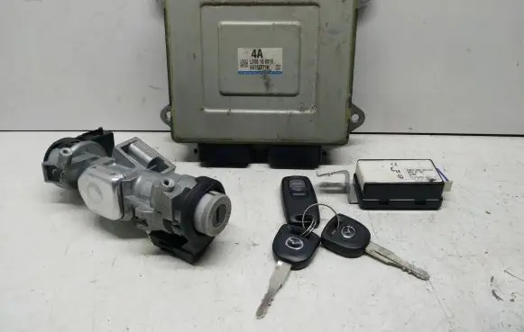 Mazda 3 I Engine ECU kit and lock set LF5018881E 4224 0033