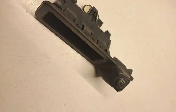 BMW 1 F40 Tailgate handle with camera 14476910