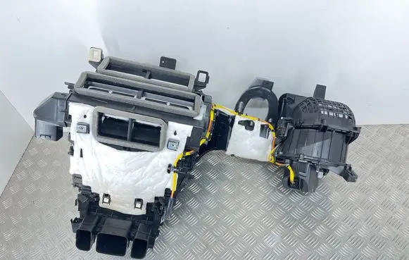 Peugeot 3008 III Interior heater climate box assembly 