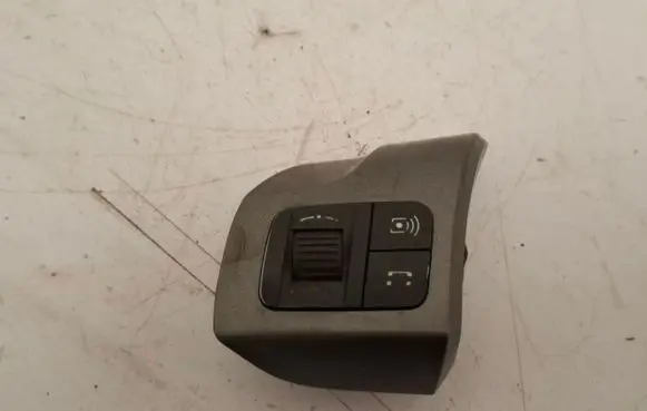 Opel Astra H Steering wheel buttons/switches 305260285057 13126750 CX250420CM