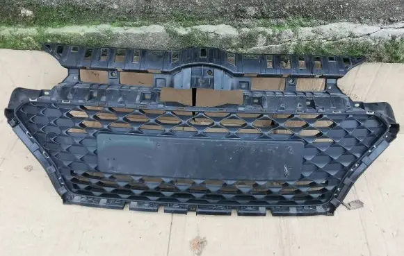 Hyundai i20 (GB IB) Front bumper lower grill 86569C8AA0