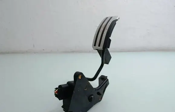 Nissan Qashqai Throttle position sensor 