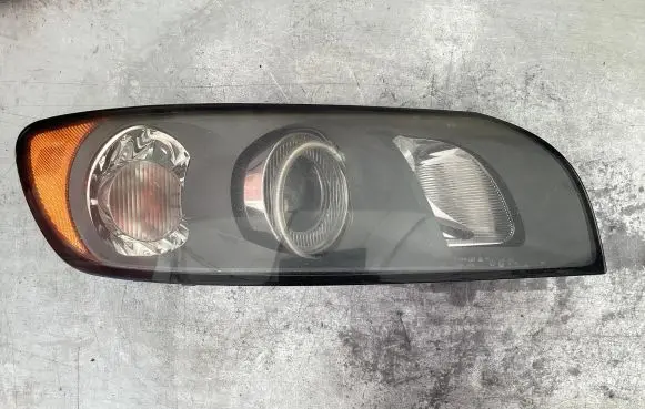 Volvo V50 Headlight/headlamp