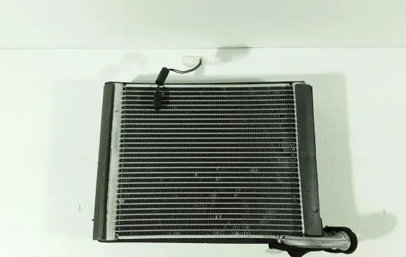 Toyota Yaris Air conditioning (A/C) radiator (interior) 04L22C4995