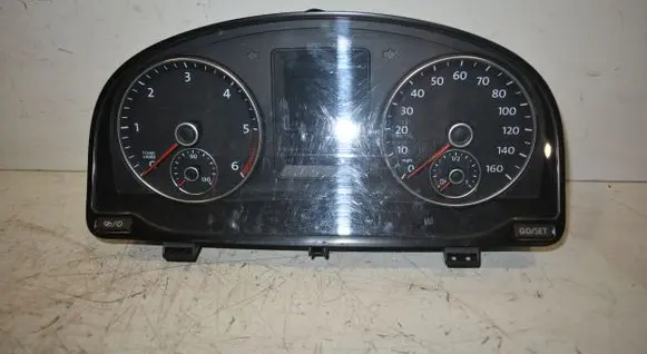Volkswagen Touran II Speedometer (instrument cluster) 1T0920975E