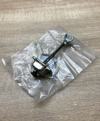 Peugeot 107 Front door check strap stopper 9181T8