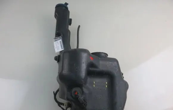 Mercedes-Benz C W204 Windshield washer fluid reservoir/tank 2048600360 2048690120