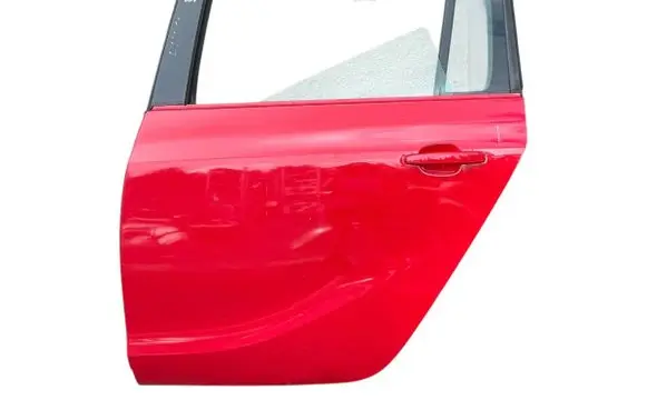 Opel Zafira C Rear door
