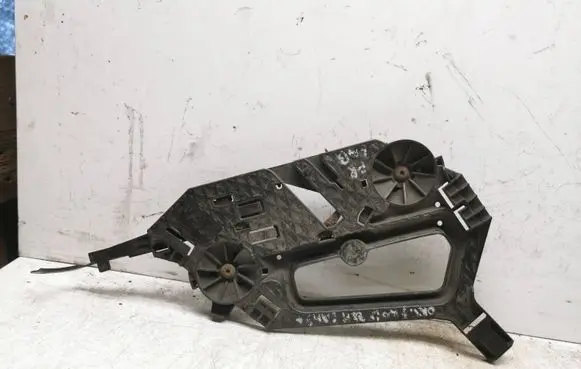 Skoda Octavia Mk2 (1Z) Headlight/headlamp mounting bracket 1Z0911340