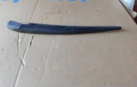 Hyundai Tucson TL Rear wiper blade arm 