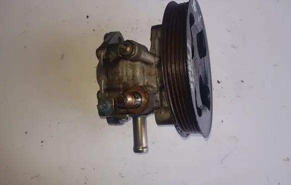Mitsubishi Space Star Power steering pump