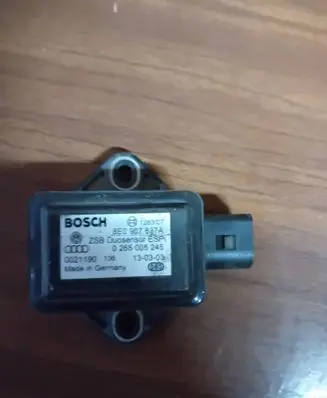 Audi A8 S8 D2 4D ESP acceleration yaw rate sensor 8E0907637A 0265005245 0021190