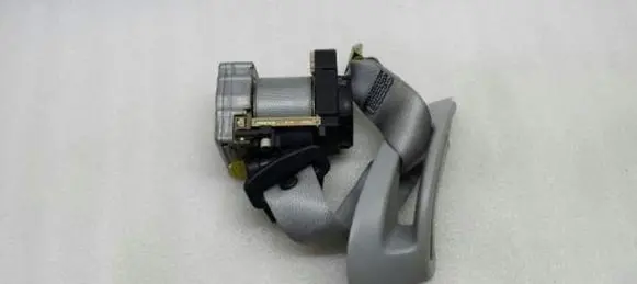 Mercedes-Benz CL C215 Rear seatbelt A2158600485