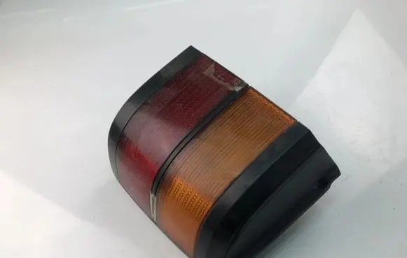 Volkswagen PASSAT B4 Rear/tail lights 333945257