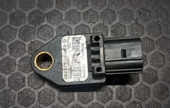 Dodge Nitro Airbag deployment crash/impact sensor P04896065AA TC5ME206753280