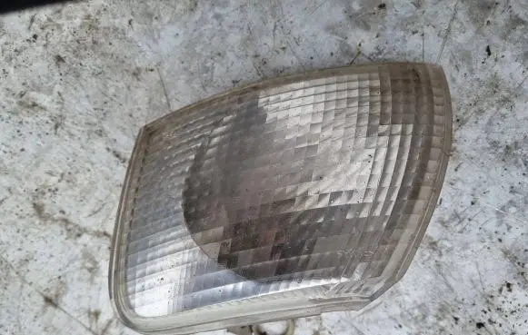 Volkswagen PASSAT B4 Front indicator light