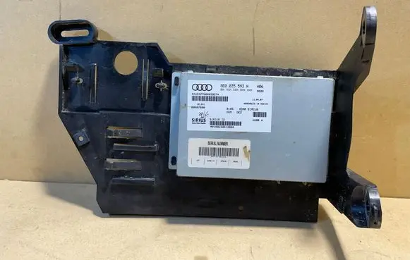 Volkswagen PASSAT B6 Other control units/modules 8E0035593H