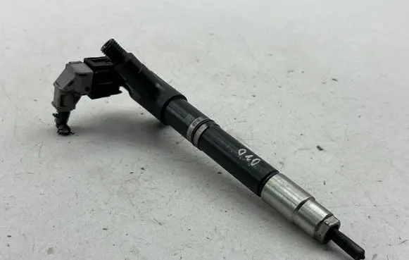 Toyota Verso Fuel injector 236700R100 12L00405