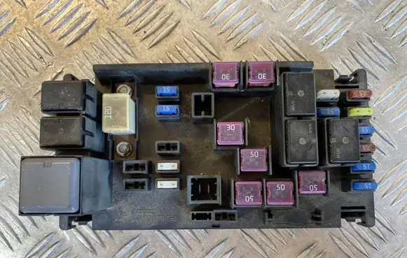 Subaru Legacy Fuse box set 82241AG070 5135 807251