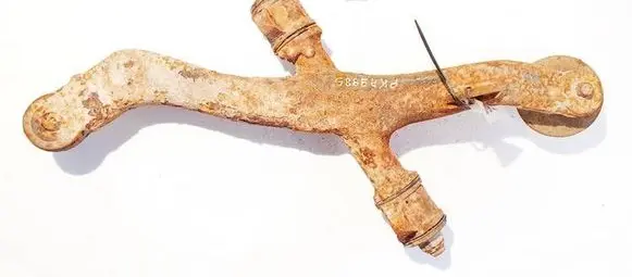 Opel Movano A Front lower control arm/wishbone