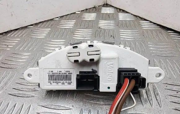 BMW 2 F22 F23 Heater blower motor/fan resistor 9276112