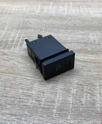 Volkswagen PASSAT B5 Windscreen/window heater switch 3B0959621C