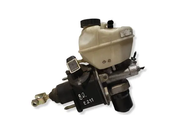 Mercedes-Benz E W211 Master brake cylinder 0204221045 58519220039