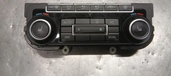 Volkswagen Golf VI Climate control unit 5HB009746