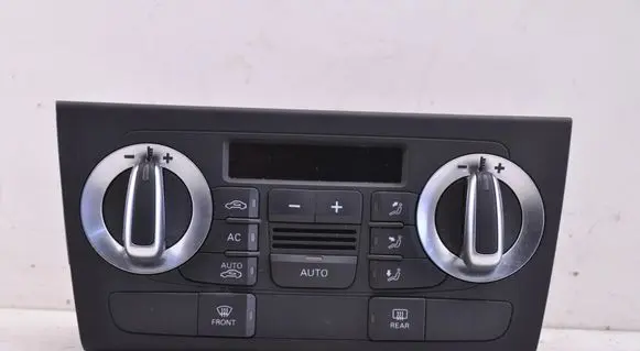 Audi Q3 8U Climate control unit 8U0820043B