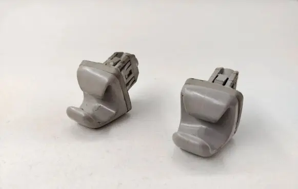 Toyota Avensis T270 Hook 