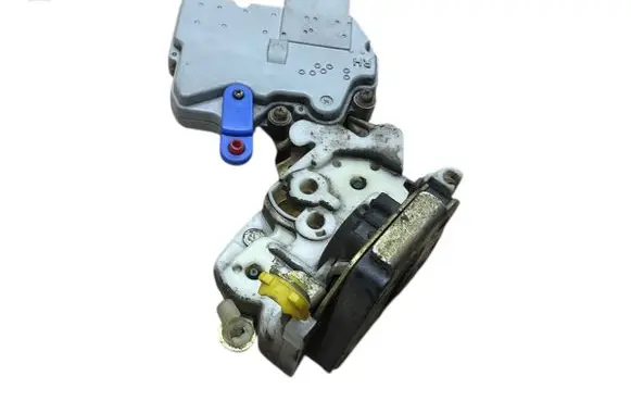 Nissan Terrano Front door lock 31418