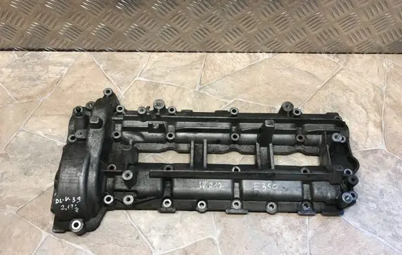 Mercedes-Benz E W211 Rocker cam cover A6420101230