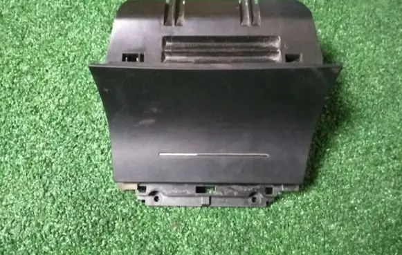 Skoda Octavia Mk2 (1Z) Car ashtray 1Z1863077A 1Z1857962B 8102550