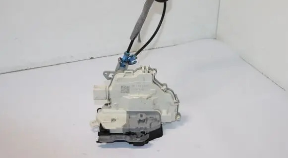 Audi A3 S3 8V Rear door lock 4G0839015C