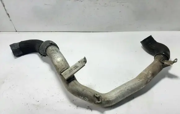 Volvo XC70 Intercooler hose/pipe 31370489 31370488