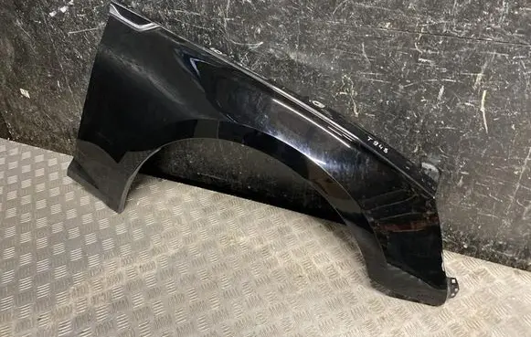 Audi A5 8T 8F Fender