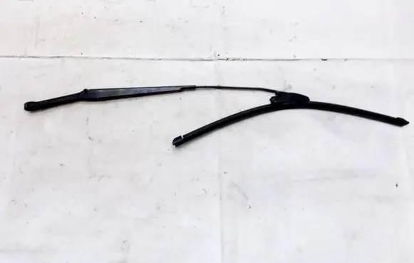 Opel Zafira A Front wiper blade arm 90582558