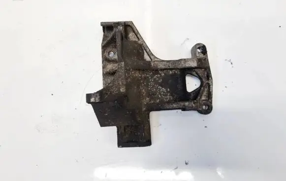 Subaru Forester SF Engine mounting bracket