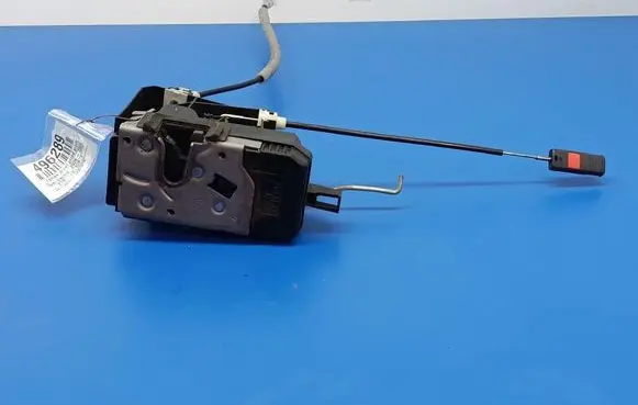 Opel Vectra C Front door lock 13210765QL