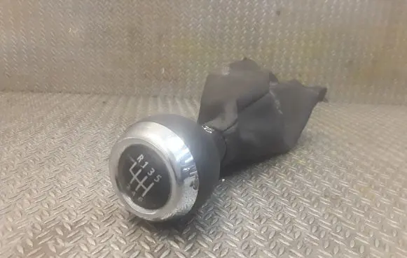 Mini One - Cooper Coupe R56 Gear lever shifter trim leather/knob