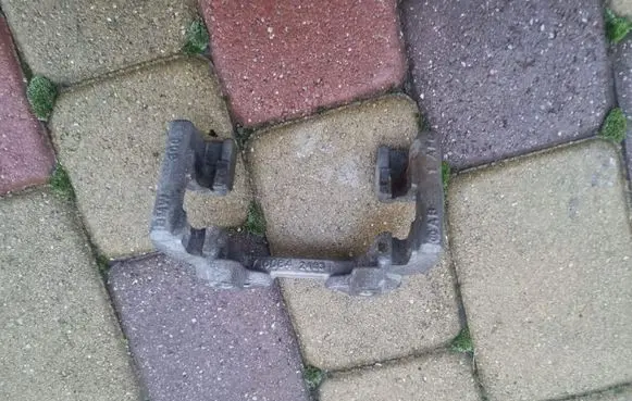 BMW 3 GT F34 Rear brake pad spring 130842483