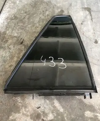 Toyota Corolla Verso AR10 Rear side window 43R006723 DOT24M101AS3