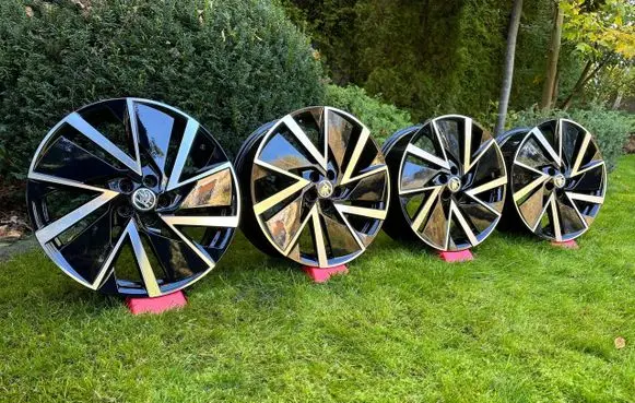 Skoda Kamiq R18 alloy rim 