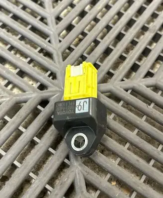 Toyota C-HR I Airbag deployment crash/impact sensor 89831F4030