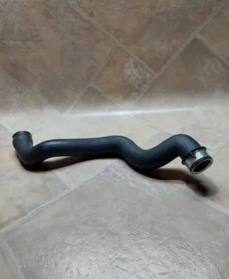 Mercedes-Benz C W203 Engine coolant pipe/hose