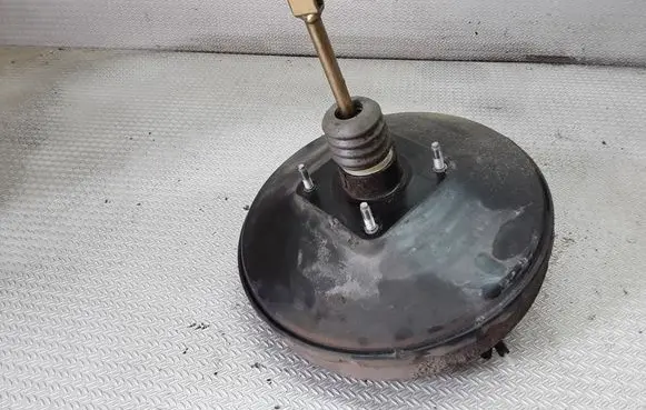 Mercedes-Benz Vito Viano W638 Brake booster A0004307708